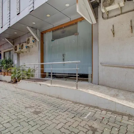 Hotel O Address 4*