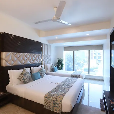 Auris & Banquets, International Airport Hotel 4*
