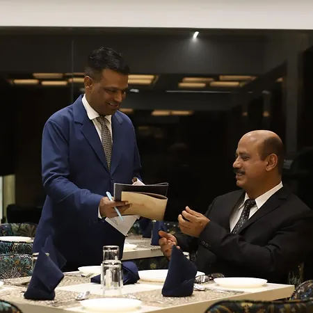 Hotel Auris & Banquets, International Airport