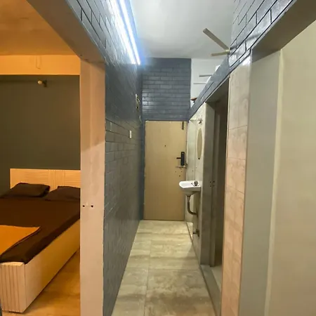 Bandra Delight 2 Bedroom With Private Washroom Apartment Mumbai
