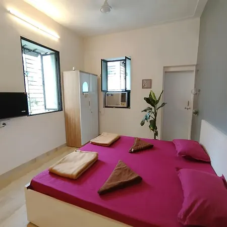 Bandra Delight 1 Master Bedroom With Attached Bath Apartment *