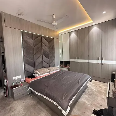 House Of Luxury 8 *