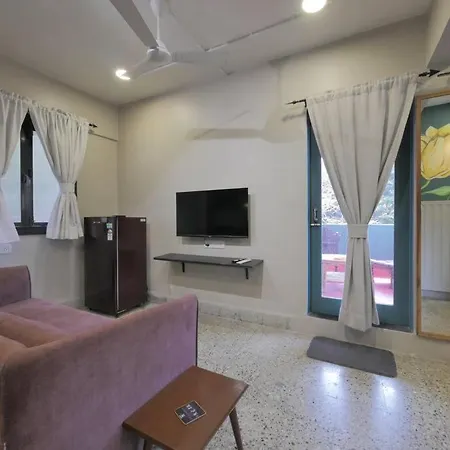 Queenie - Bandra West Apartment Mumbai