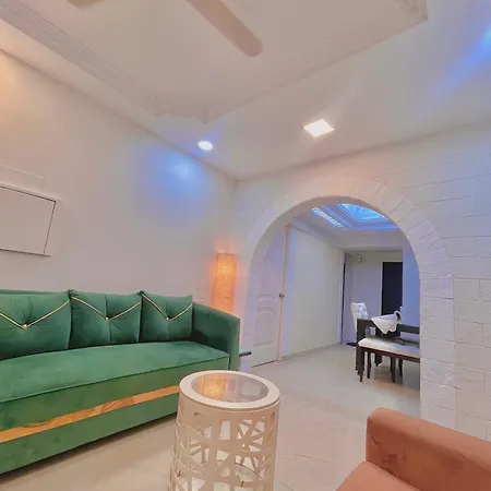 Luxurious With Love Homestay *