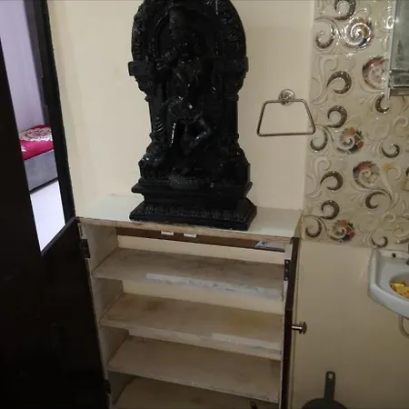 Hotel Good Earth Society Mumbai
