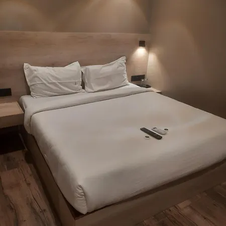Luxury Embrace Near Exhibition Center *