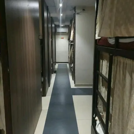 Hostel Almas 24 Aircondition Mumbai