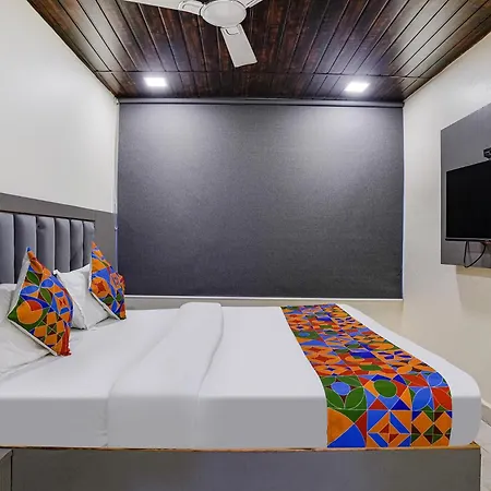 Fabexpress Earth Paradise Hotel 3*