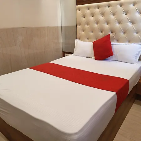 Bed & Breakfast Dream Palace Residency - Near To Us Embassy Bkc 2*