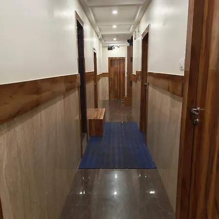 Bed & Breakfast Dream Palace Residency - Near To Us Embassy Bkc