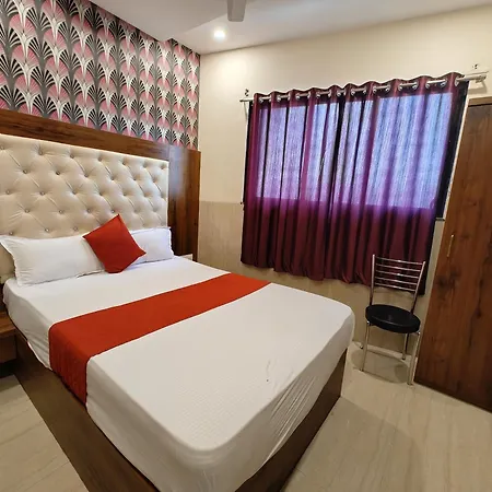 Dream Palace Residency - Near To Us Embassy Bkc 2*