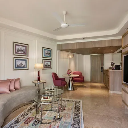 Hotel Aurika, International Airport - Luxury By Lemon Tree