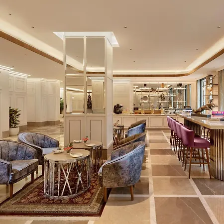 Aurika, International Airport - Luxury By Lemon Tree Hotel