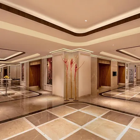 Aurika, International Airport - Luxury By Lemon Tree Hotel