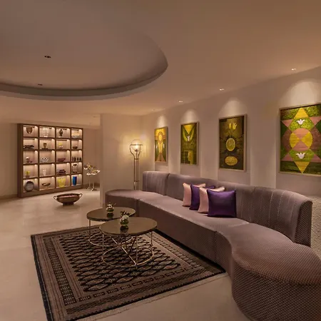 Hotel Aurika, International Airport - Luxury By Lemon Tree