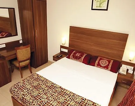 The Caliph Hotel, Near Powai 3*