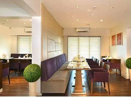 Hotel Residency Sarovar Portico