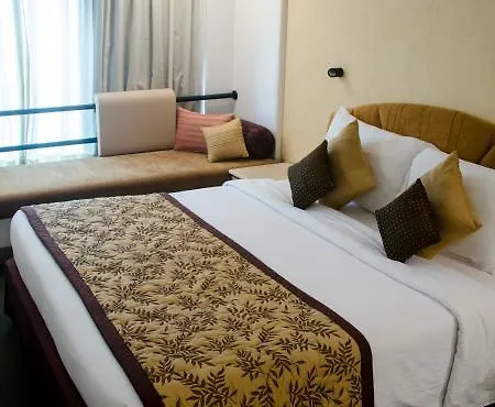 Kohinoor Continental, Airport 4*