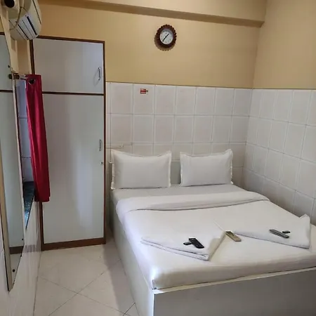Amber Hotel 3*