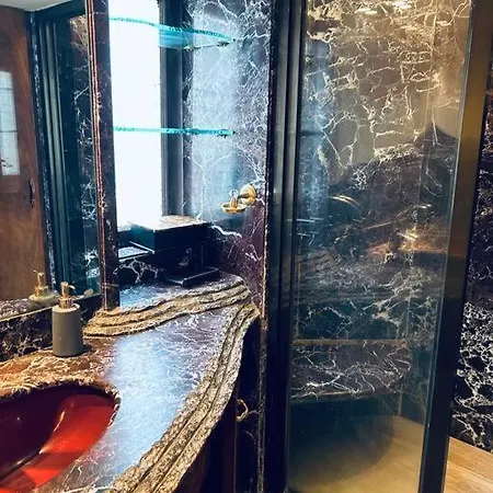 Gold Palace 3 Bedroom Hall