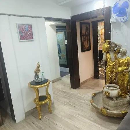 Apartment Gold Palace 3 Bedroom Hall *
