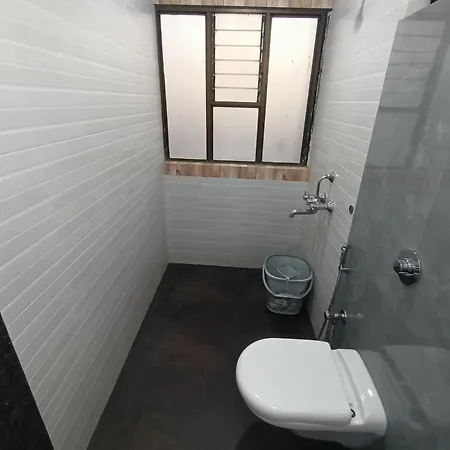 Triton Sion - Near Us Embassy - Near Bkc 2*