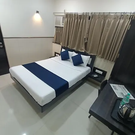 Triton Sion - Near Us Embassy - Near Bkc 2*