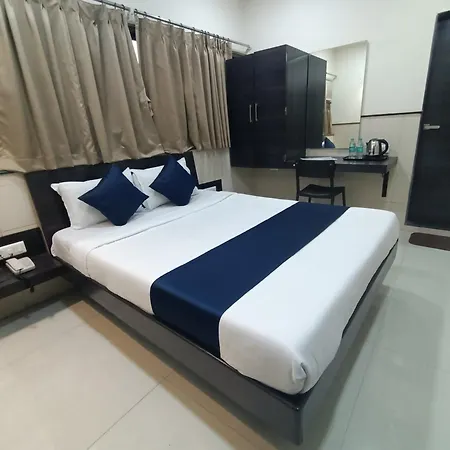 Triton Sion - Near Us Embassy - Near Bkc Hotel 2*
