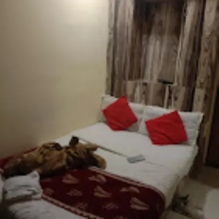Golden Inn, Hotel