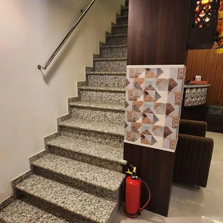Vaithi Residency - Andheri West