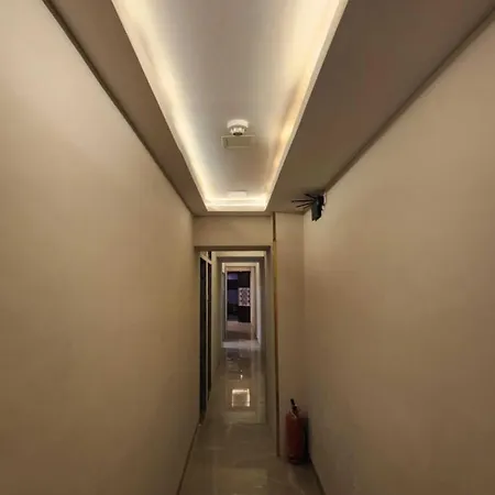 Vaithi Residency - Andheri West Hotel