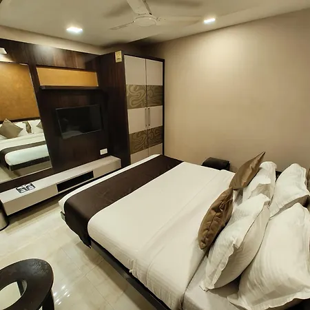 The Majlis - Colaba Hotel Mumbai
