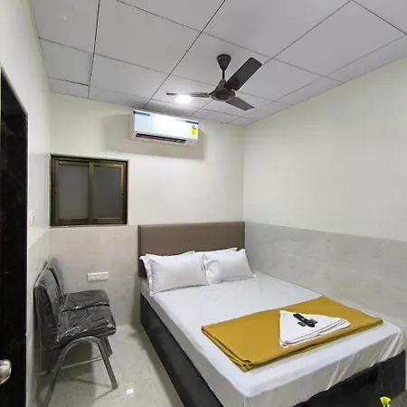 Sapna & Boarding Mumbai