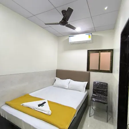 Sapna & Boarding Hotel Mumbai
