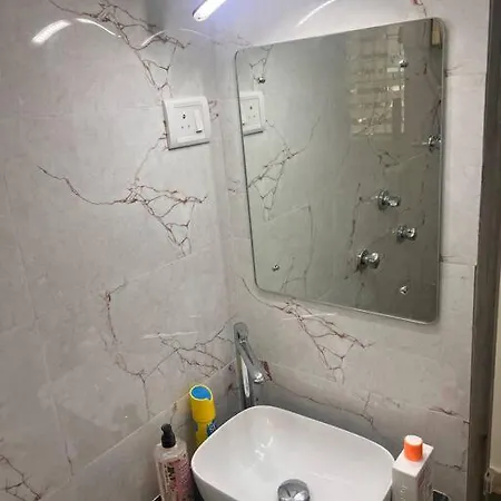 Apartment Home Stay Mumbai