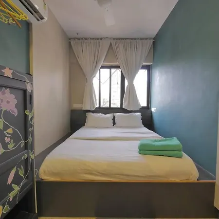 Queenie - Bandra West Apartment Mumbai