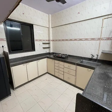 Classy & Cozy 1bhk @ Parle * Mumbai