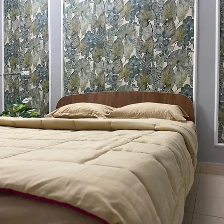 Classy & Cozy 1bhk @ Parle *