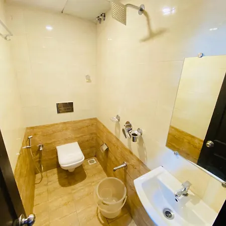 Airport Residency Bed & Breakfast *