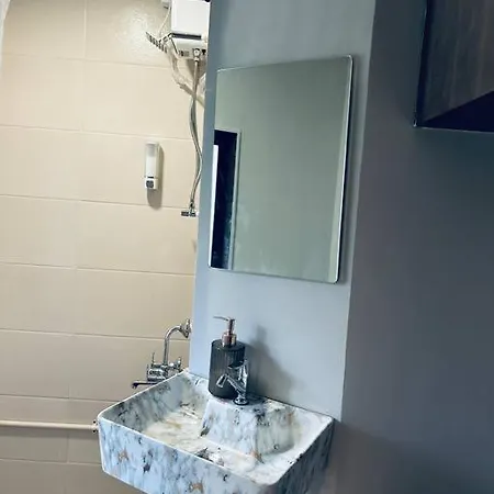 Gold Palace 3 Bedroom Hall Apartment *