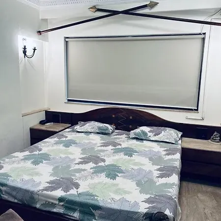 Gold Palace 3 Bedroom Hall Apartment