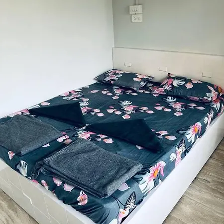 Apartment Gold Palace 3 Bedroom Hall