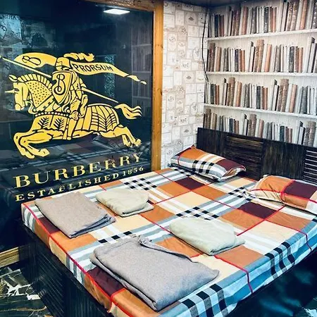 Gold Palace 3 Bedroom Hall *