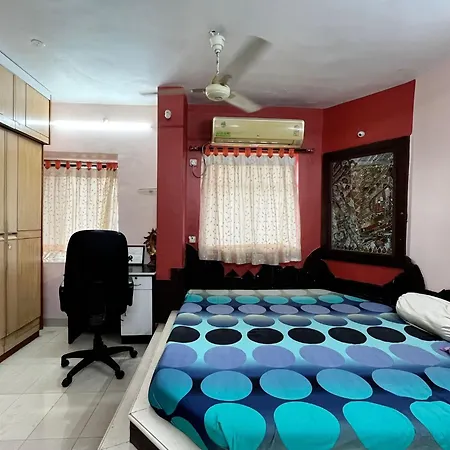 Cozy Private Near Mulund Railway Station Homestay *