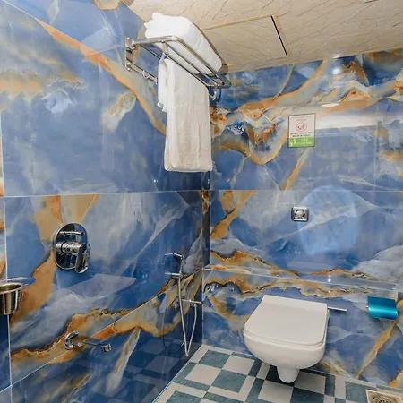 Apartment Goodluck Residancy Mumbai
