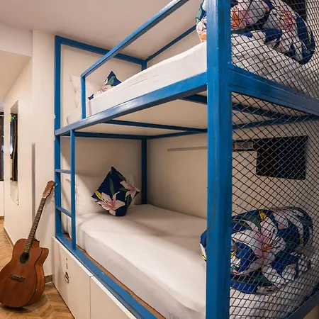 Zostel Hostel *