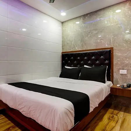 Oyo 8212 Flagship King Residency Hotel