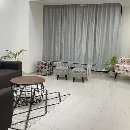 Apartment Bandra West 2bhk *