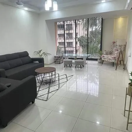 Bandra West 2bhk