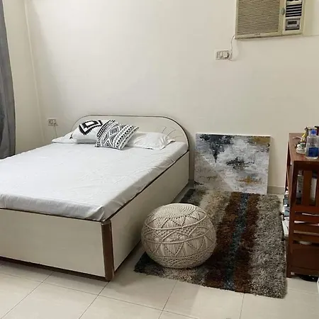 Apartment Bandra West 2bhk *